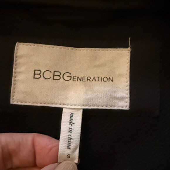 BCBGenration Women’s Black Coat Hood and Front Zipper. Fleece lining. Size S - Picture 6 of 8